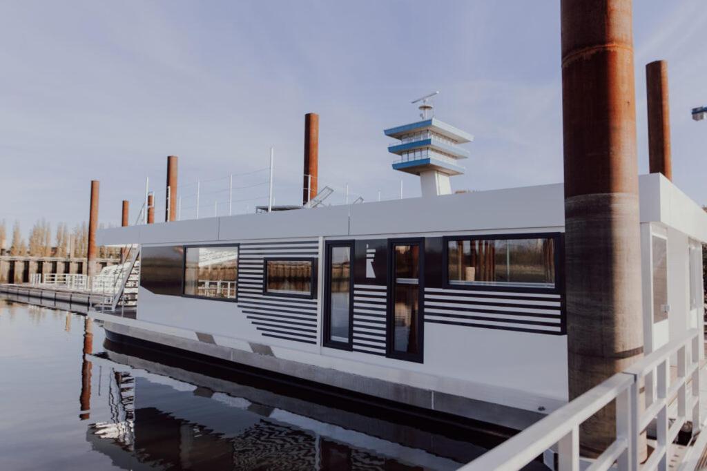 Hausboote Am Lankenauer Hoeft เบรเมน ภายนอก รูปภาพ